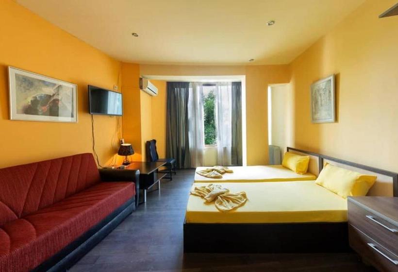 בית מלון כפרי Trakart Residence