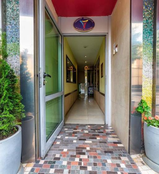 בית מלון כפרי Trakart Residence