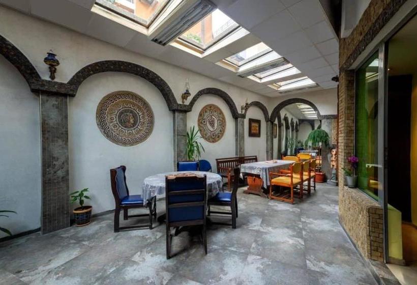 בית מלון כפרי Trakart Residence