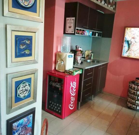 בית מלון כפרי Trakart Residence