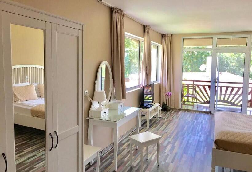 בית מלון כפרי Yaev Family