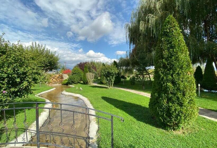 בית מלון כפרי Yaev Family