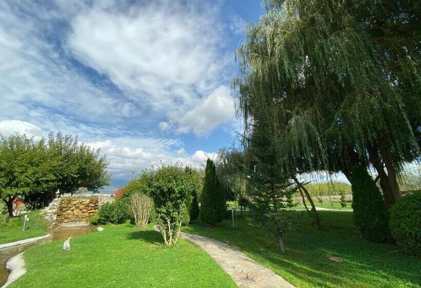 בית מלון כפרי Yaev Family