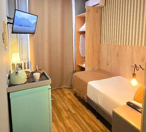 Luxury Green Hostal Madrid Gran Vía