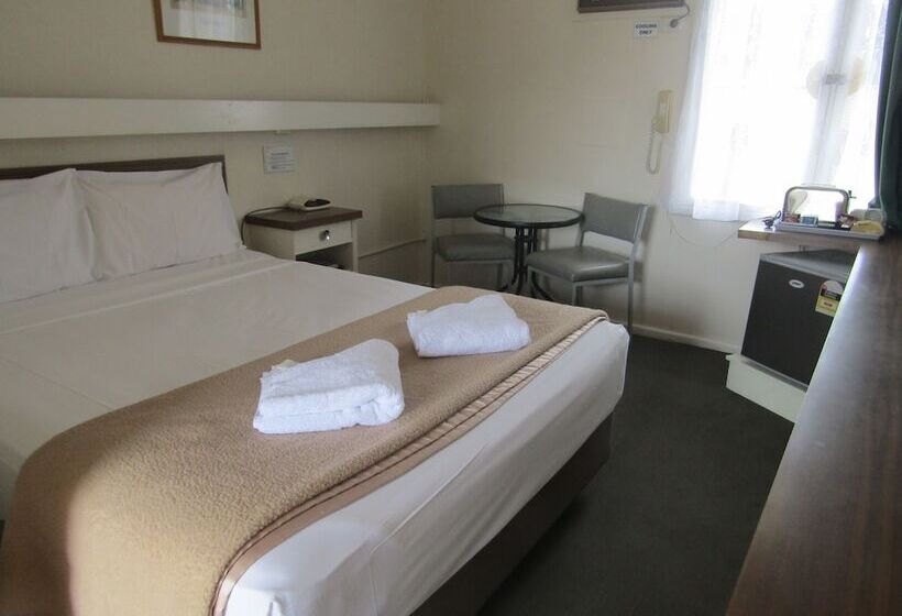 מוטל Twin City Motor Inn