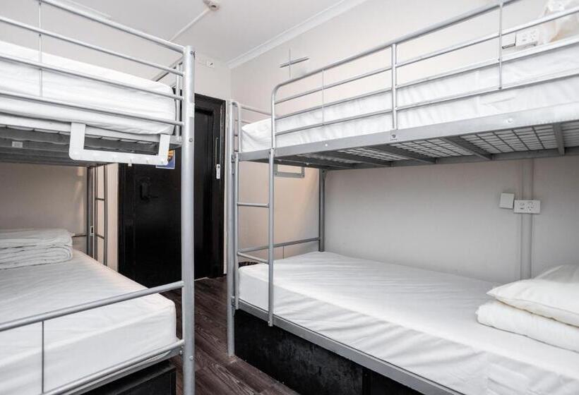 Общежитие The Village Surry Hills