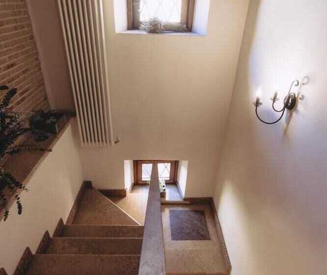 مبيت وإفطار Al Palazzetto