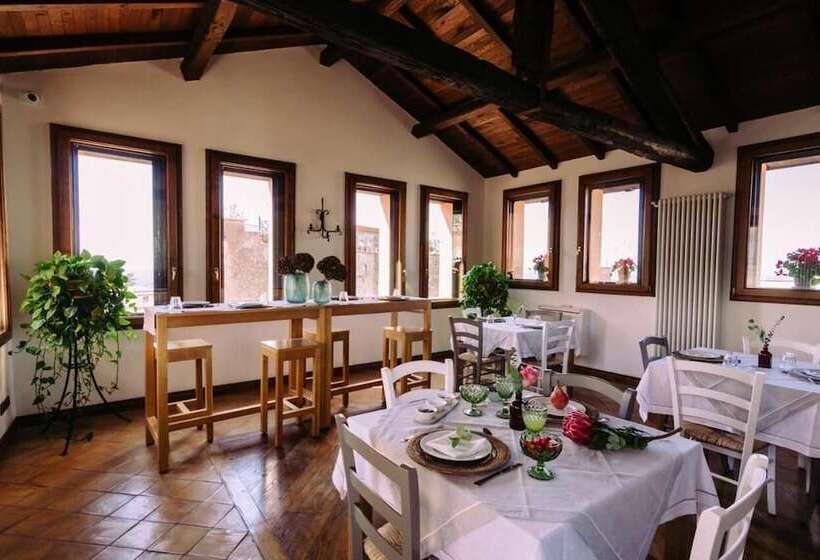 مبيت وإفطار Al Palazzetto