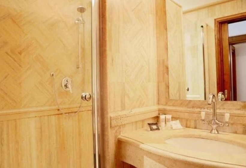 مبيت وإفطار Al Palazzetto