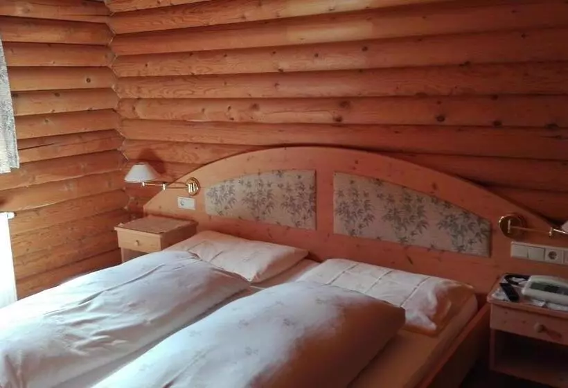 تختخواب و صبحانه Pensione Valbona