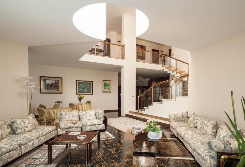 مبيت وإفطار Villa Magnolia Luxury Suites