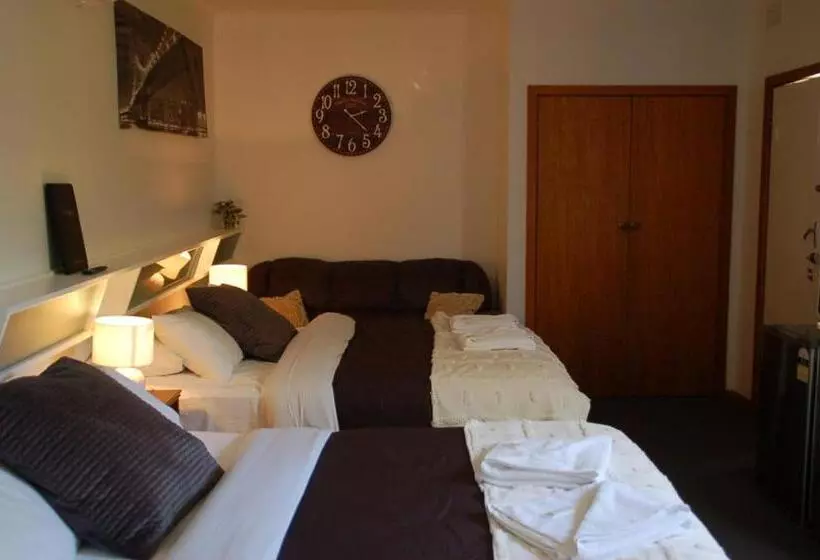 Calder Motel