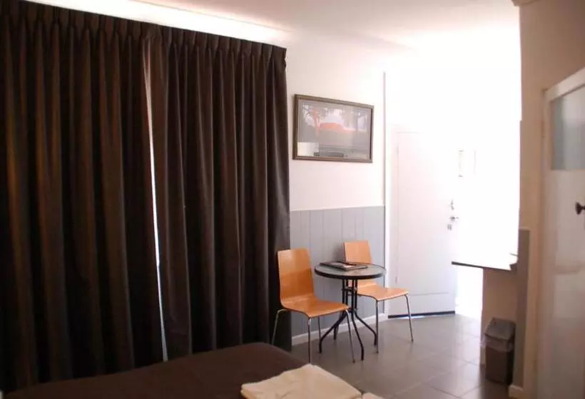 Calder Motel