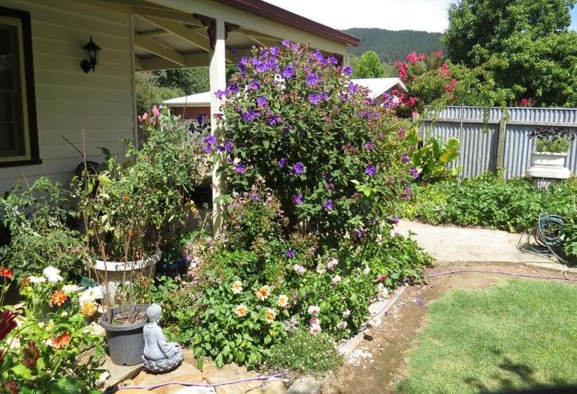 Gatekeepers Traditional Bed & Breakfast