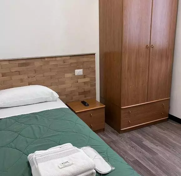 Hotelli Albergo Baffo