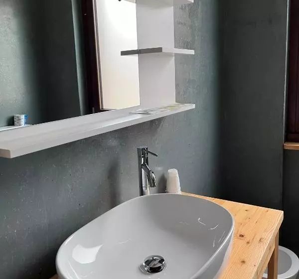 Hotelli Albergo Baffo