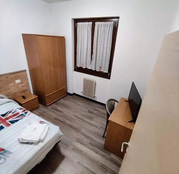 Hotelli Albergo Baffo