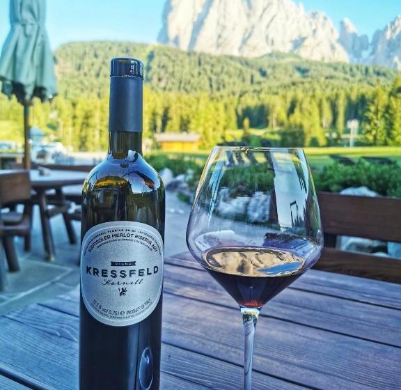 Отель Cendevaves Alpine Silence