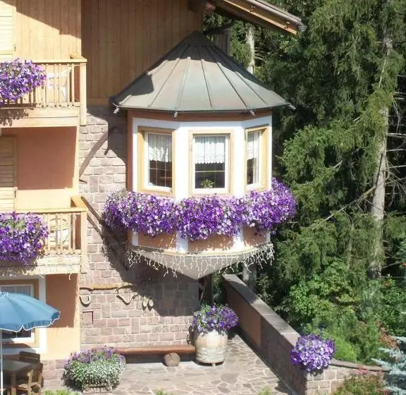 هتل Vallechiara