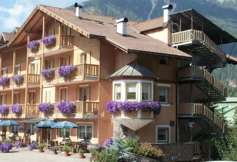هتل Vallechiara