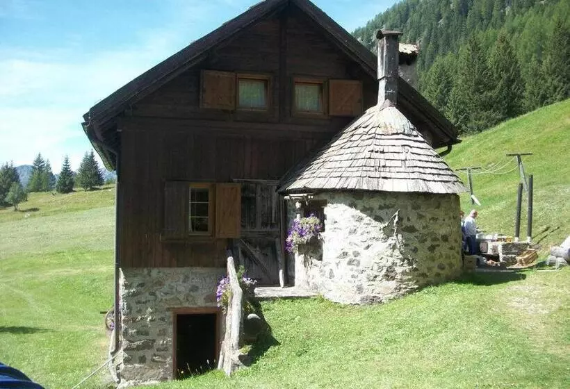 هتل Vallechiara