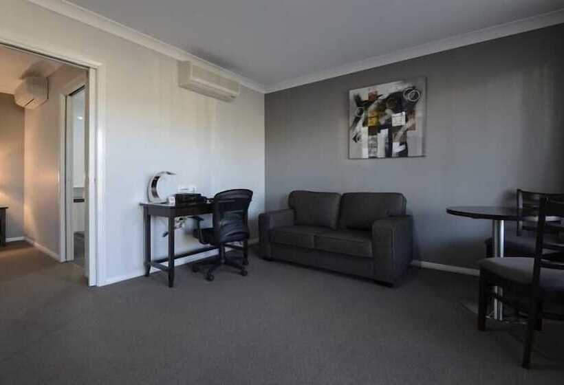 Мотель Astro Dish Motor Inn