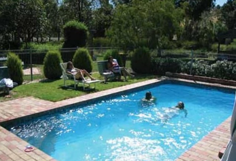 מוטל Aristocrat Waurnvale