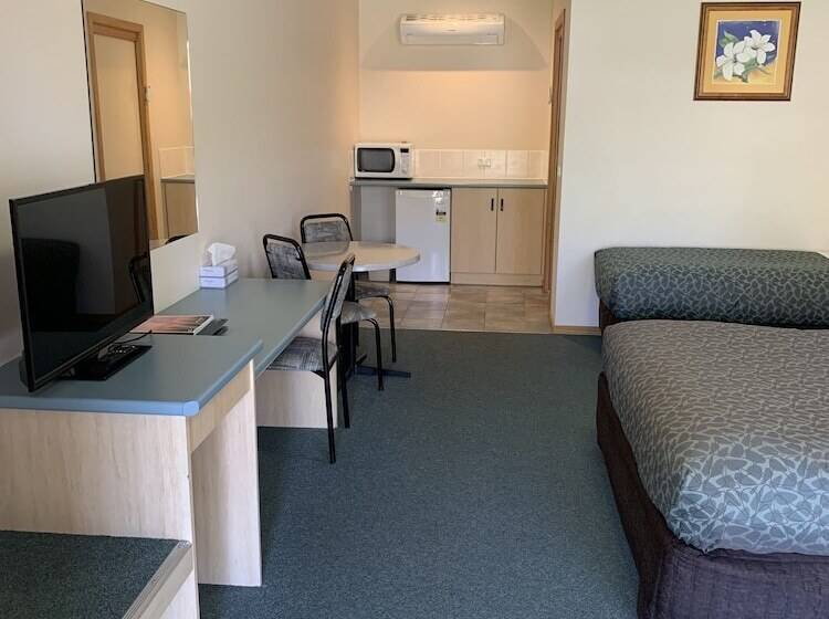 מוטל Arthur Phillip Motor Inn