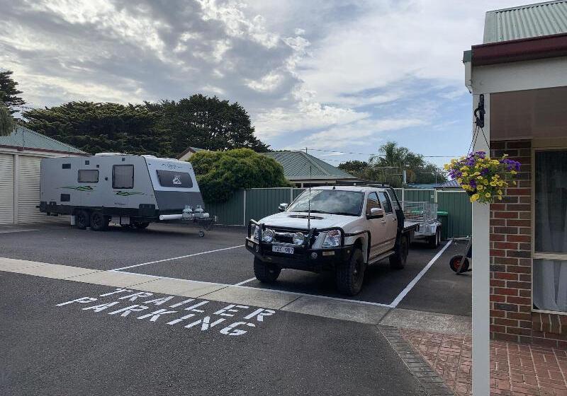 מוטל Arthur Phillip Motor Inn