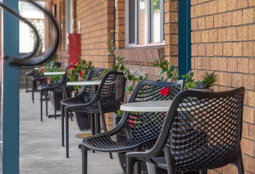 Cosmo Motel Adamstown