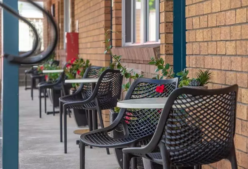 Cosmo Motel Adamstown