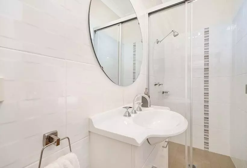 Cosmo Motel Adamstown
