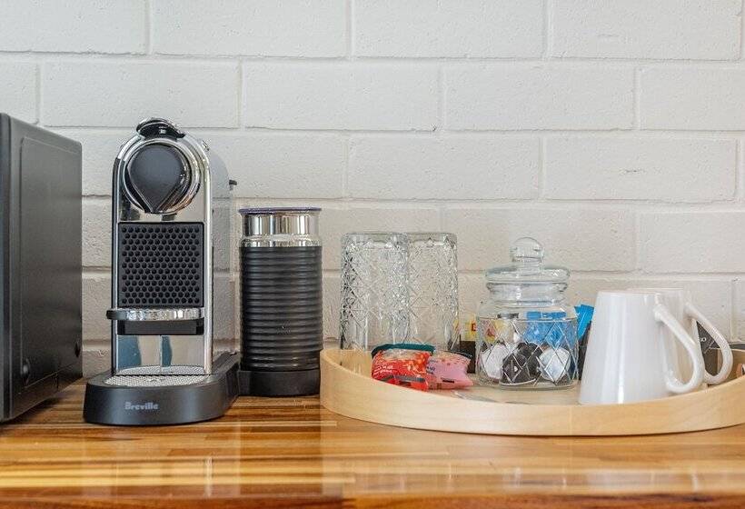 Cosmo Motel Adamstown