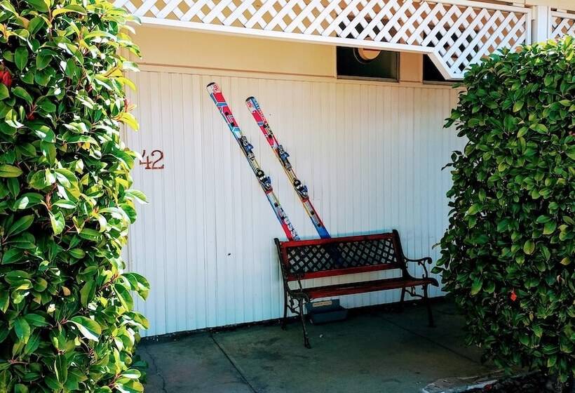 汽车旅馆  Redhill Cooma Motor Inn