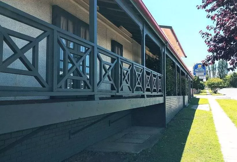 مُتل Redhill Cooma Motor Inn