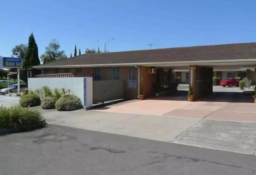 モーテル Rippleside Park Motor Inn