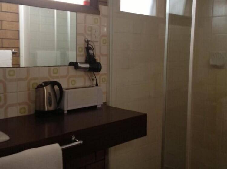 Мотель Rippleside Park Motor Inn