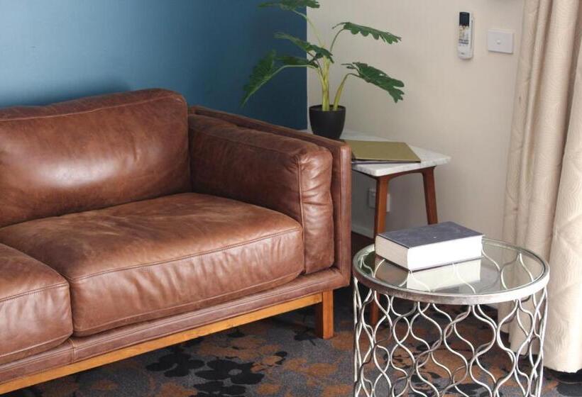 モーテル Whale Motor Inn And Restaurant