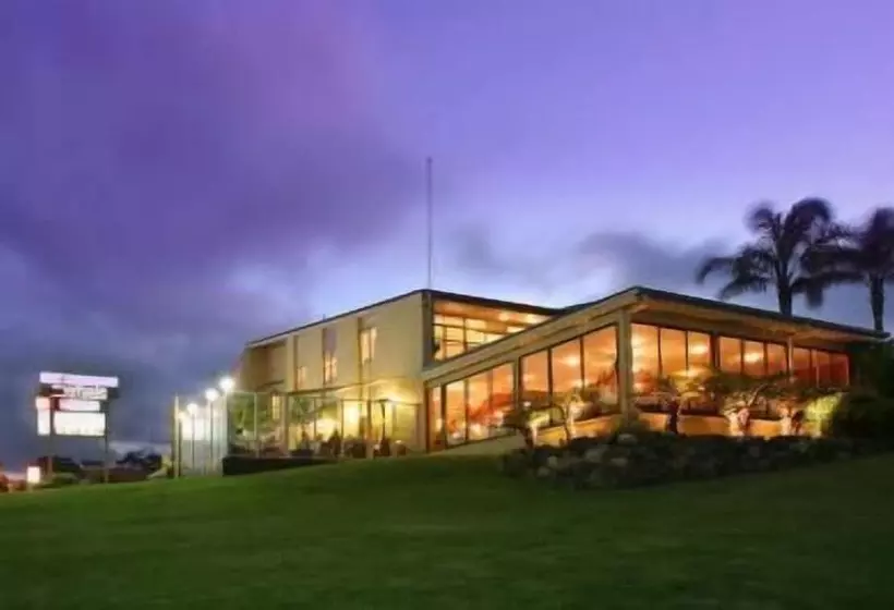 モーテル Whale Motor Inn And Restaurant