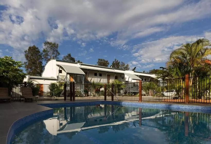 Novena Palms Motel