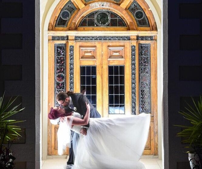 Seahorse Inn Hotel & Villas