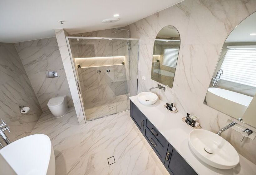 Seahorse Inn Hotel & Villas