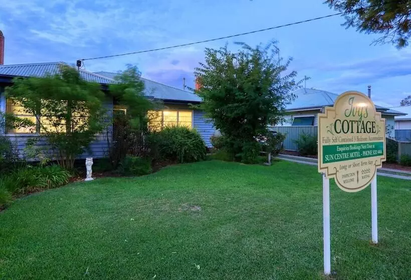 Sun Centre Motel