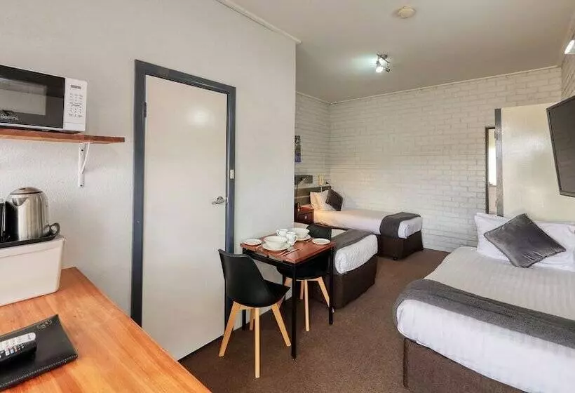 Sun Centre Motel