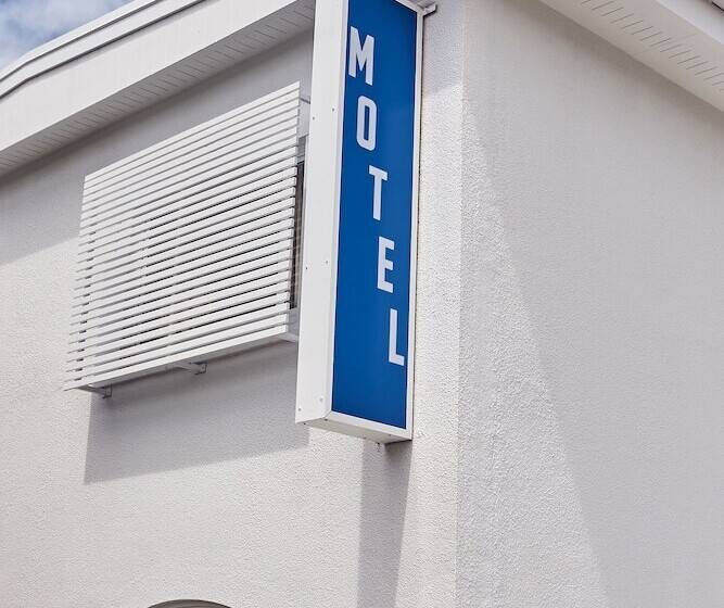 The Sails Motel Brunswick Heads