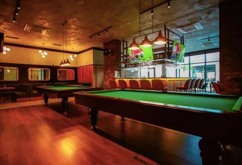 Courtyard Long Beach Holiday Resort