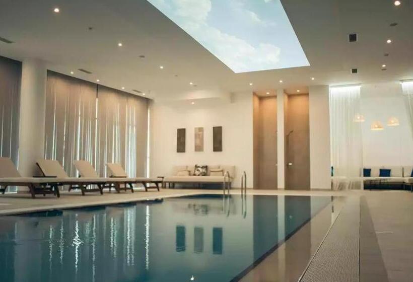 Courtyard Long Beach Holiday Resort