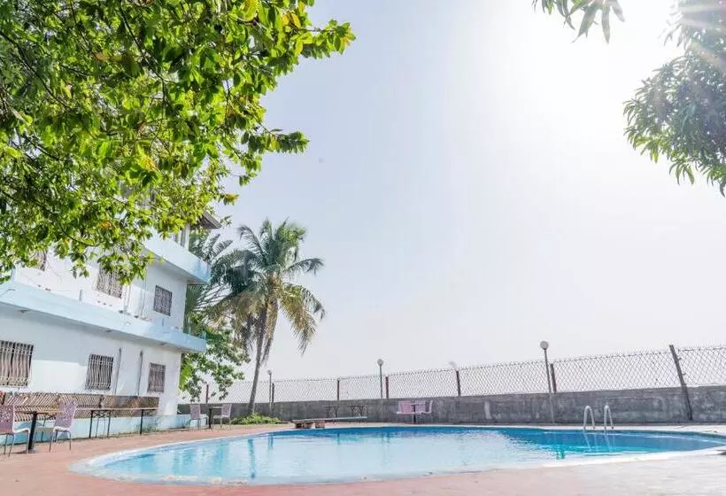 هتل Azur Conakry