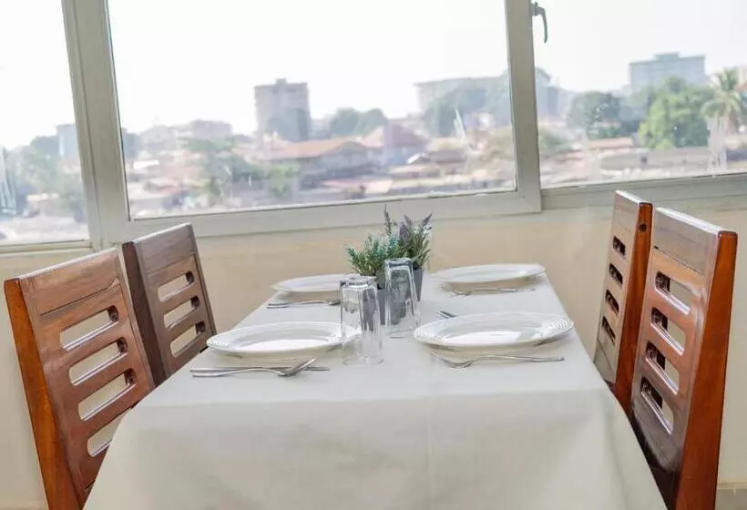 هتل Azur Conakry