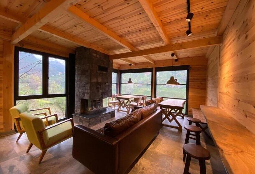 فندق Suvand House